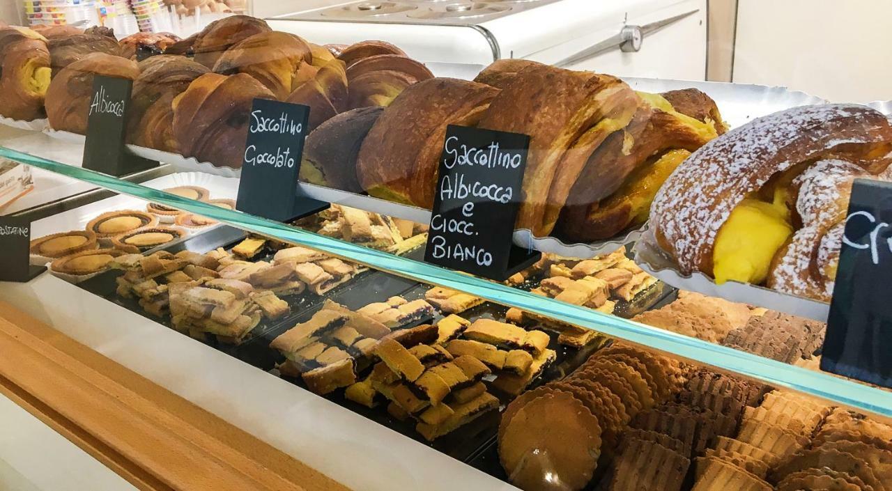 Il Cortile Panzió Bra Kültér fotó